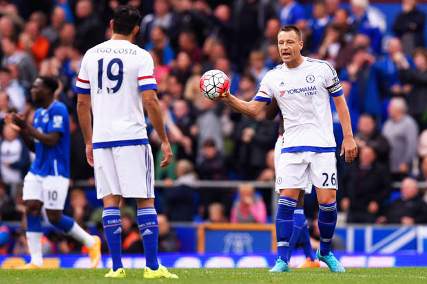 Terry và Diego Costa bất hòa.