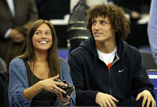 David Luiz thừa nhận đã “mất tân” từ lâu.