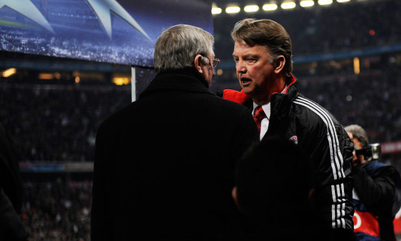 Sir Alex trợ giúp Van Gaal trong công cuộc mua sắm.