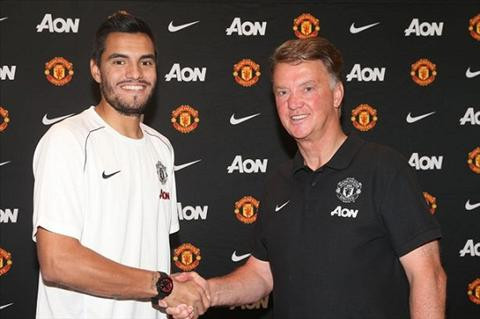 Romero tin mình sẽ giúp Van Gaal có danh hiệu ở Premier League.