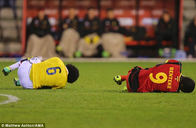 Benteke vừa dính chấn thương khá nặng.