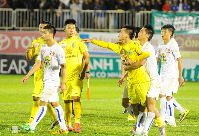 Sự cố cuối trận HAGL vs Hà Nội T&T.