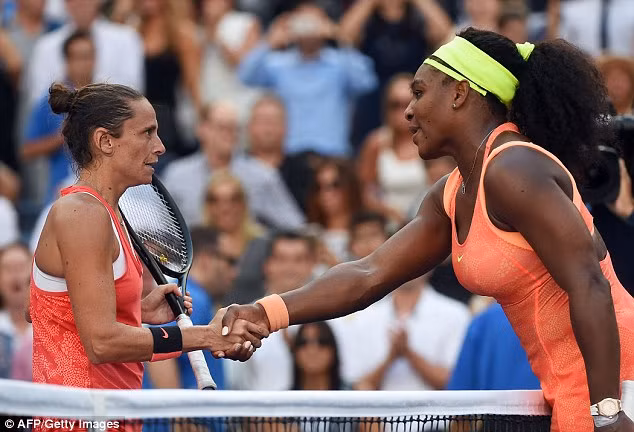 Roberta Vinci quật ngã hiện tượng Serena Williams.