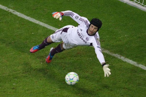 Petr Cech sắp có “quà tri ân” từ Chelsea.