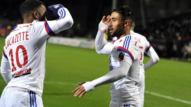 Nabil Fekir và Alexandre Lacazette trong tầm ngắm của Arsenal.