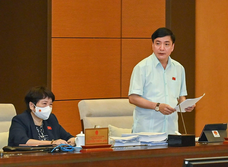 Tổng Thư ký Quốc hội Bùi Văn Cường tại phiên họp Uỷ ban Thường vụ. Ảnh Như Ý