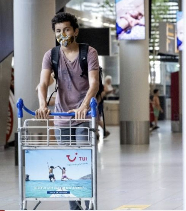 Từ ngày 20/12 đến 1/1, Hà Lan cấm các chuyến bay từ Anh tới.