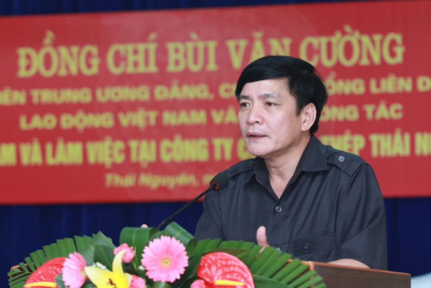 Chủ tịch Tổng Liên đoàn Lao động Việt Nam Bùi Văn Cường