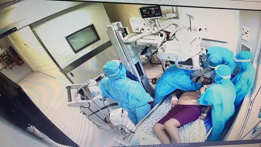 Một trẻ mắc COVID-19 được BV Nhi đồng Thành phố cứu sống thành công