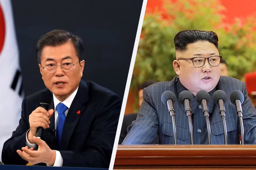 Đường dây nóng sẽ được thiết lập tại văn phòng của Tổng thống Hàn Quốc Moon Jae-in và nhà lãnh đạo Triều Tiên Kim Jong-un để hai bên tiện trao đổi trước thềm Hội nghị thượng đỉnh liên Triều. Ảnh: ABS-CBN News