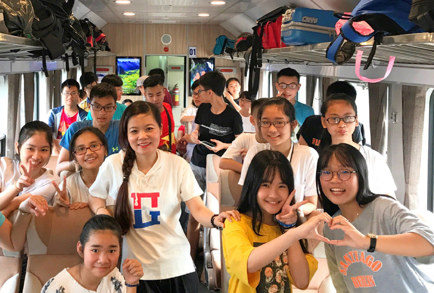 Học sinh, sinh viên được miễn, giảm phí đổi trả vé tàu và máy bay do ảnh hưởng của dịch virus nCoV. Ảnh minh họa.