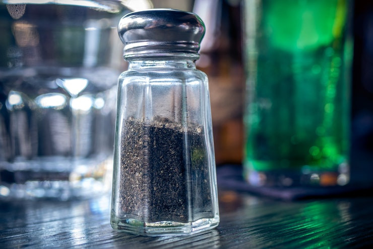 Hạt tiêu đen có nhiều công dụng thần kỳ mà nhiều người không để ý.