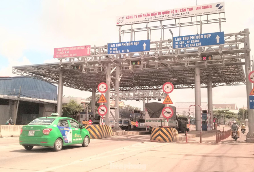 Trạm thu phí T2 Quốc lộ 91 đang bị tài xế phản ứng.