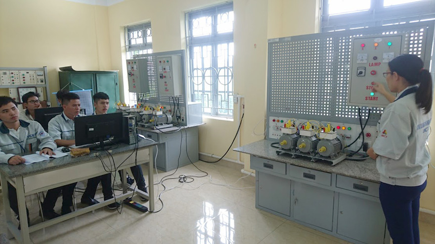 Bộ LĐ-TB&XH đề xuất giảm 15-20% học phí cho người học nghề do dịch Covid-19