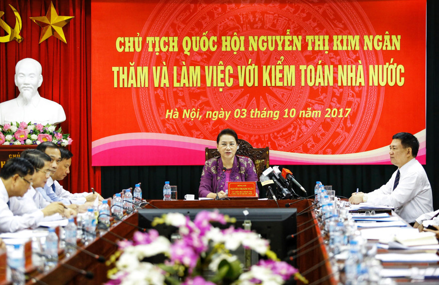 Chủ tịch Quốc hội làm việc tại KTNN. Ảnh Như Ý