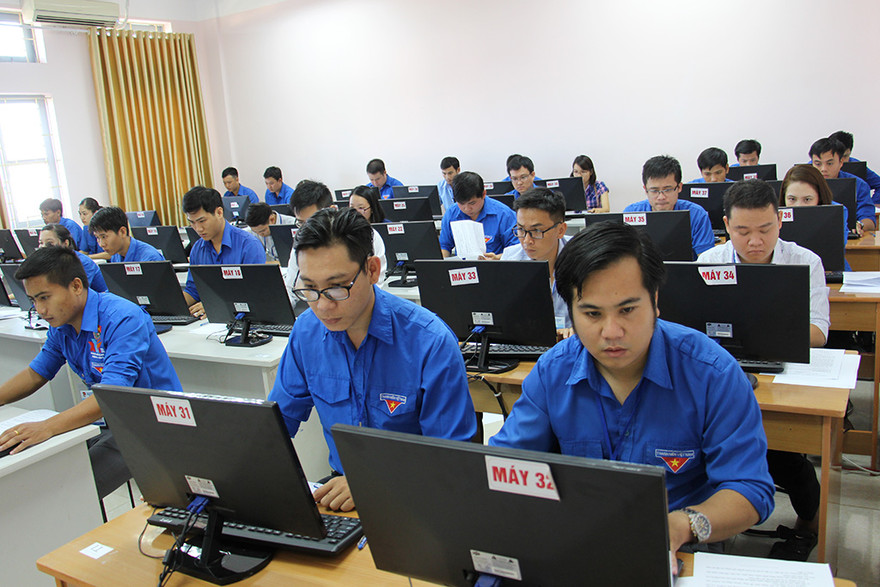 Thí sinh tranh tài tại hội thi tin học trẻ toàn quốc lần thứ 5, năm 2017.