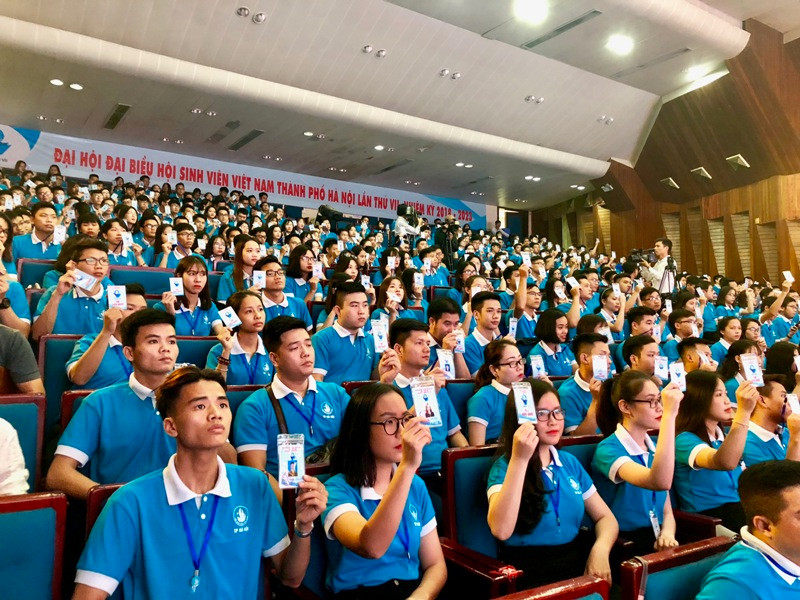 Các đại biểu đã hiệp thương bầu BCH Hội Sinh viên TP Hà Nội khóa VII gồm 45 đồng chí.