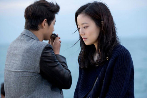 Giận chồng bỏ đi, phải quỳ lạy mới được quay về