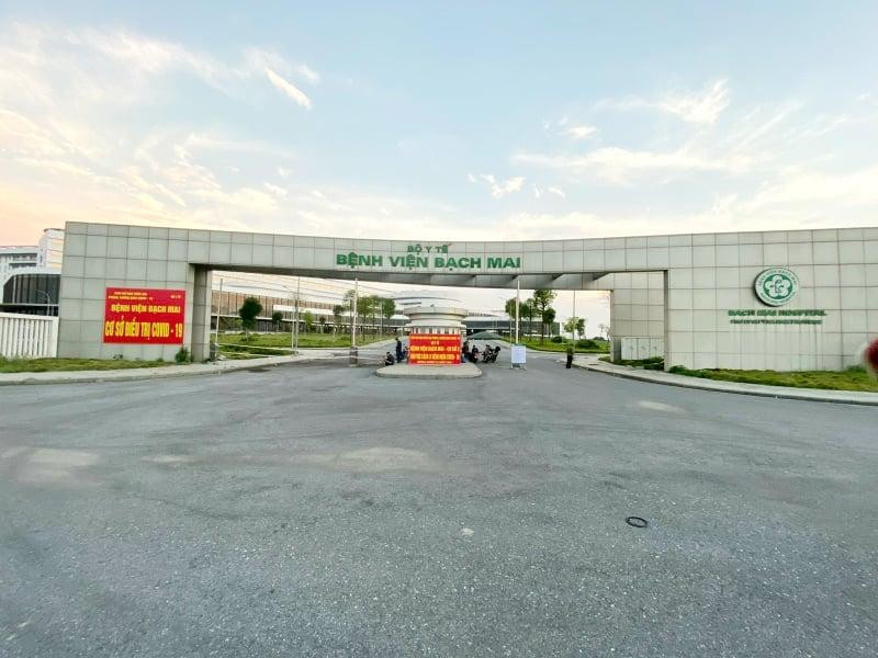 BV Bạch Mai cơ sở 2 tại Hà Nam là nơi đang tiếp nhận và điều trị bệnh nhân mắc COVID-19 từ BV Bệnh Nhiệt đới TƯ chuyển đến. Ảnh: Mai Thanh