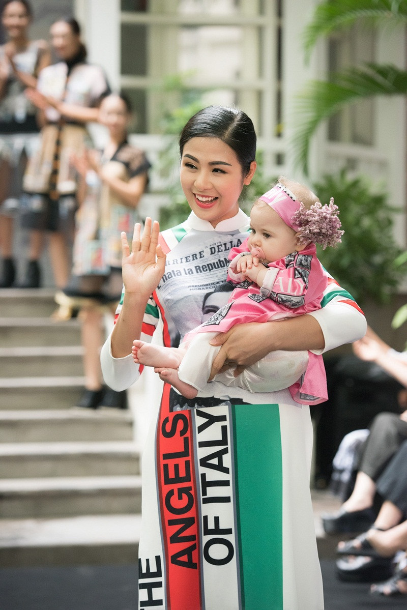 Hoa hậu Việt Nam 2010 Đặng Thị Ngọc Hân trong chương trình Những thiên thần Ý năm 2016. Ảnh tư liệu.