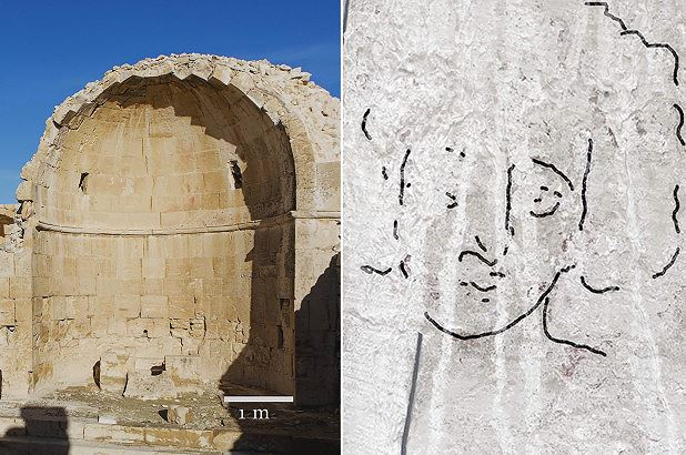 Mặc dù bức tranh chỉ còn lại những mảnh nhỏ, nhưng các chuyên gia của Đại học Haifa, Israel đã có thể phác thảo ra khuôn mặt trong tranh. 