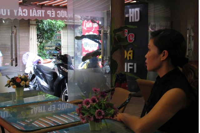 Chị Nguyễn Thị Liên hồi tưởng lại quãng đời làm dâu rồi làm gái bán dâm đầy bi kịch. Ảnh: TG