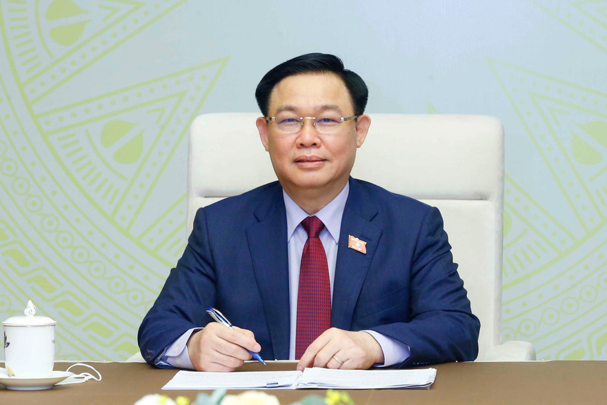 Chủ tịch Quốc hội Vương Đình Huệ điện đàm với Chủ tịch Hội đồng Liên bang Nga Valentina Matvienko