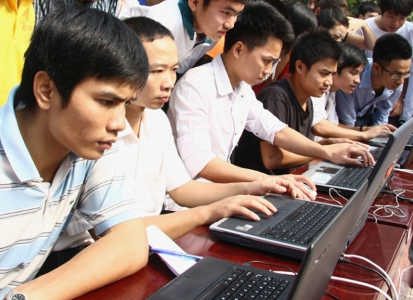 Áp dụng công nghệ thông tin để nâng cao hiệu quả công việc cán bộ, công chức 