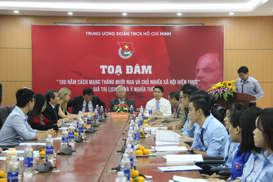 Buổi tọa đàm về 100 năm Cách mạng Tháng Mười Nga