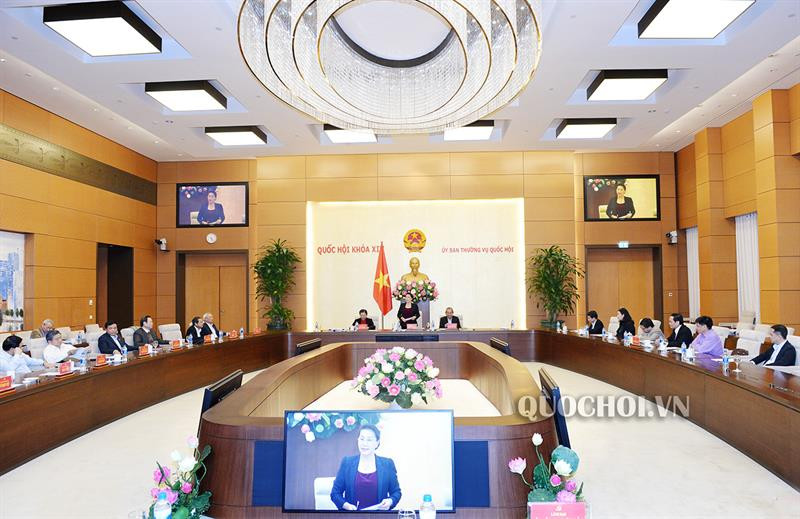 Đoàn kiểm tra của Bộ Chính trị và đoàn công tác làm việc với Đảng đoàn Quốc hội về kết quả kiểm tra việc thực kiện Nghị quyết Trung ương 4 Khóa XII, gắn với Chỉ thị số 5 của Bộ Chính trị.