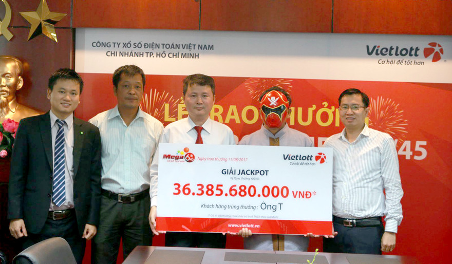 Tài xế T. nhận hơn 36 tỷ đồng từ Vietlott