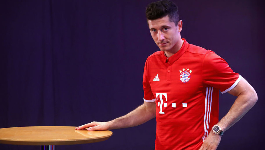 Cả M.U và Chelsea đều quan tâm tới Robert Lewandowski.