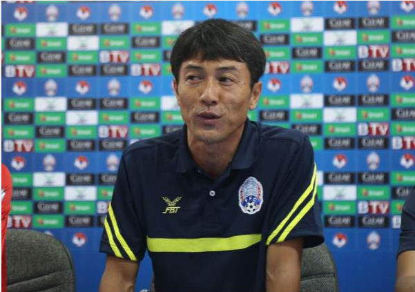 HLV Inoue Kazunori của U17 Campuchia đánh giá rất cao sức mạnh của U17 Việt Nam.