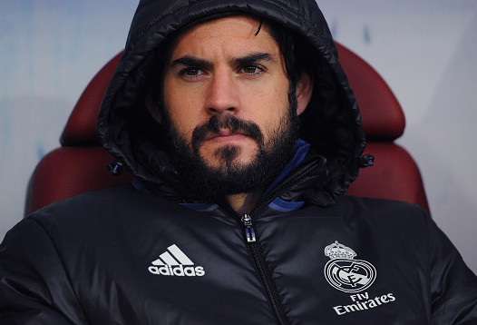 Isco không hài lòng với vai trò dự bị ở Real Madrid.