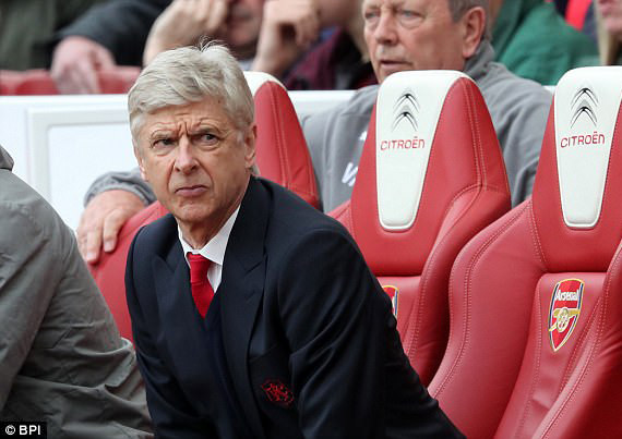 Lãnh đạo Arsenal ra điều kiện với HLV Wenger.