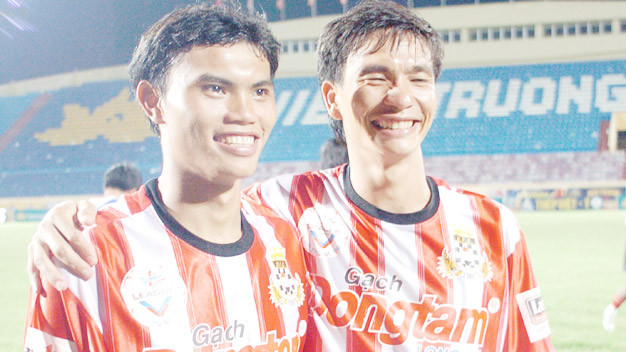 Phan Văn Giàu và Phan Văn Tài Em.