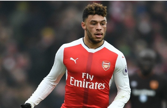 M.U để mắt tới Alex Oxlade-Chamberlain.