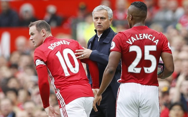 Mourinho sẽ sử dụng Rooney trong đội hình xuất phát.