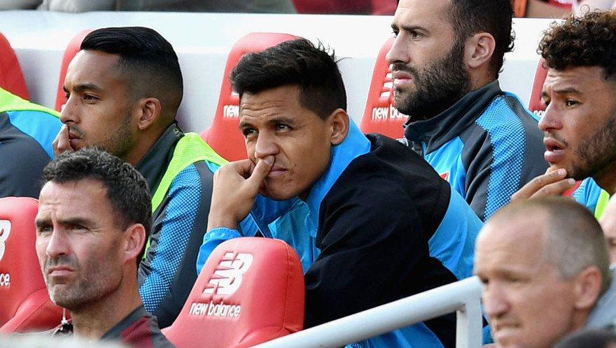 Alexis Sanchez liên tục dự bị mùa này vì chưa đạt thể lực tốt nhất.