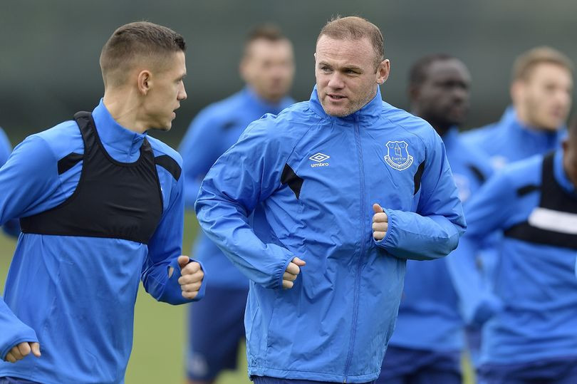 Rooney lại lĩnh đủ vì scandal sex “chơi trò 3 người”.