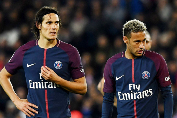PSG ra phán quyết vụ Neymar yêu cầu bán Cavani.