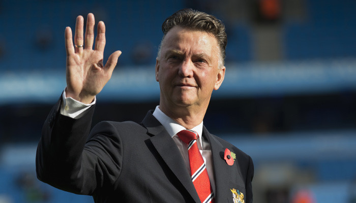 HLV Van Gaal chính thức “rửa tay gác kiếm”.