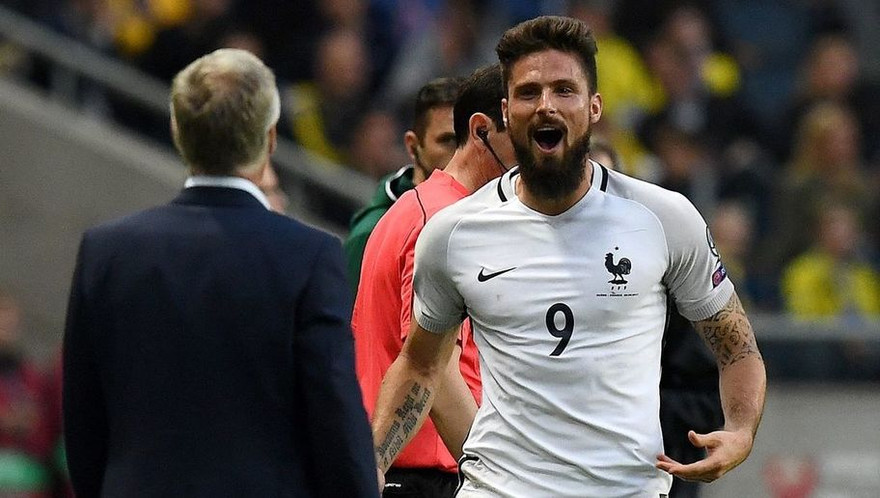 Giroud khó có cửa ở lại Arsenal.