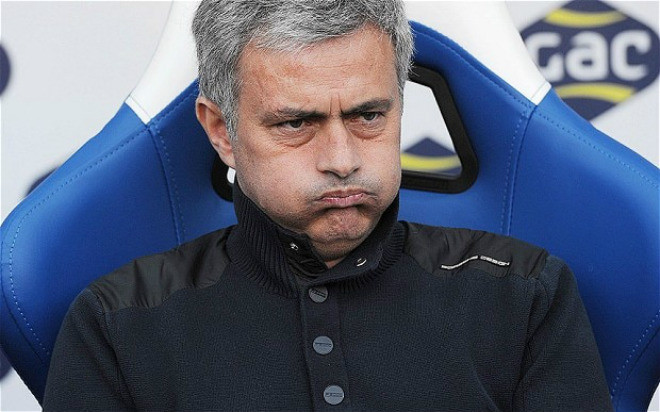 HLV Mourinho không muốn có thêm cầu thủ M.U nào dính chấn thương.