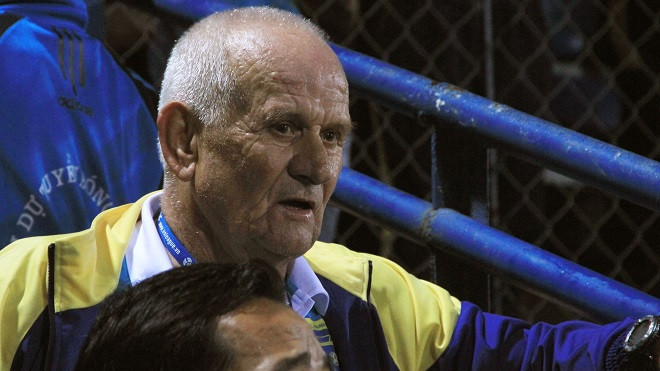 HLV FLC Thanh Hóa bị VFF phạt nặng.