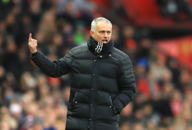 HLV Mourinho có 1 tỷ bảng để mua sắm.