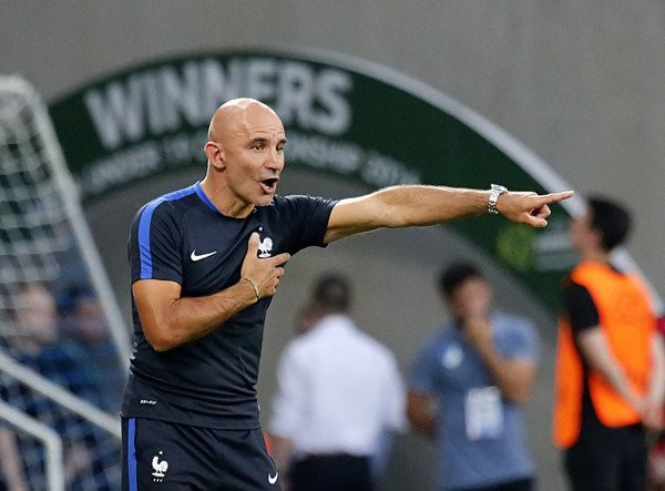 HLV U20 Pháp ngán 4 cầu thủ U20 Việt Nam.