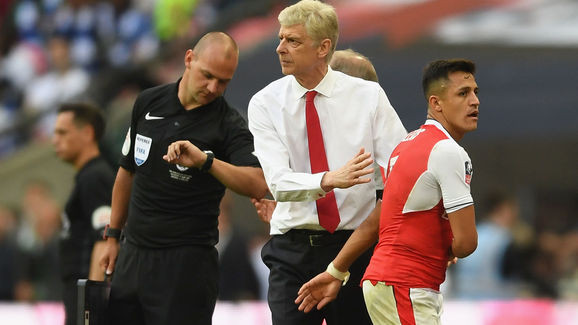 HLV Wenger đã thuyết phục thành công Alexis Sanchez ở lại.