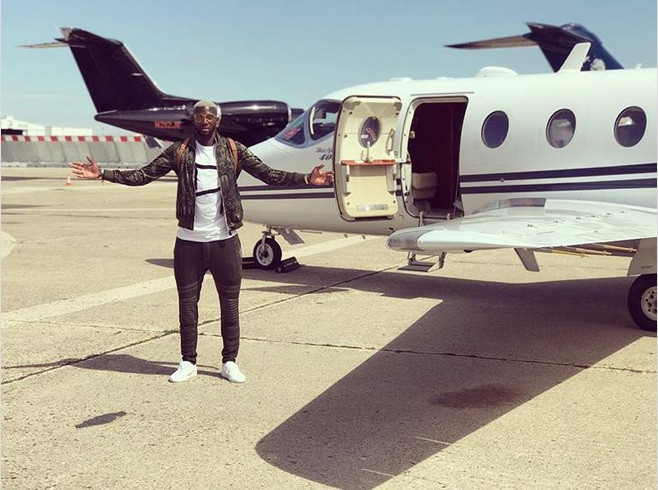 Tiemoue Bakayoko trên đường gia nhập Chelsea.