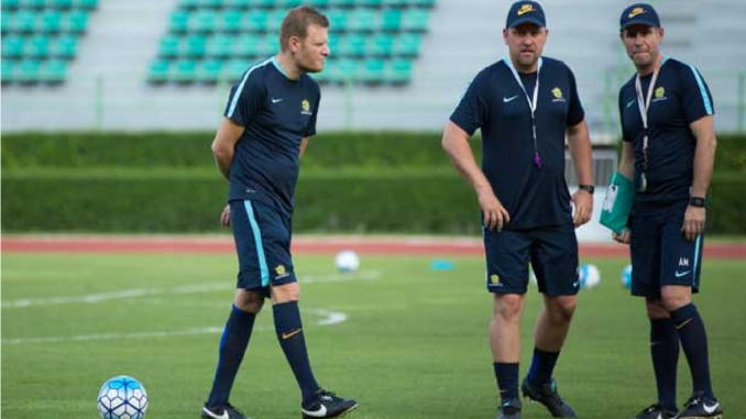 HLV Peter Cklamovski quyết phục thù trước U16 Việt Nam.